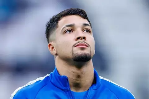أول الضحايا.. بنزيما يدفع نجم الهلال السعودي للرحيل إلى عملاق البرازيل